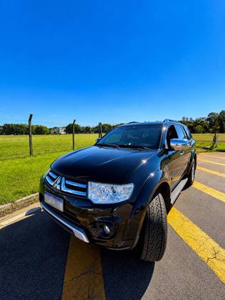 MITSUBISHI PAJERO DAKAR 3.2 HPE 4X4 7 LUGARES 16V TURBO INTERCOOLER DIESEL 4P AUTOMÁTICO MITSUBISHI PAJERO DAKAR 3.2 HPE 4X4 7 LUGARES 16V TURBO INTERCOOLER DIESEL 4P AUTOMÁTICO